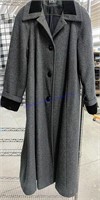 " Joffeld " Long Coat
Size Unknown