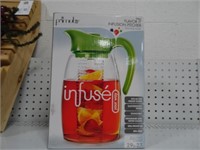 Fruit Infusion Pitcher - Green - retail box