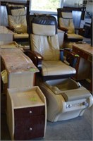 PEDICURE SPA & MASSAGE CHAIR WITH NAIL TABLE