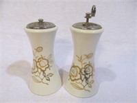 Mid Century salt & pepper mill