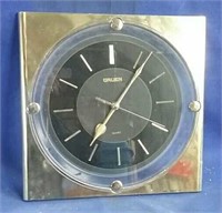 Battery operated Gruen wall clock, working