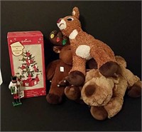 Awesome Christmas Plush Toys and Decor