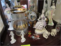 Sixteen Assorted Figurines, Collectibles