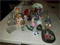 Vintage figurines, collector plates, buttons and