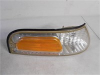 Ford Crown Victoria right front corner light 99-02