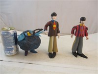3 figurines McFarlane dont 2 Beatles