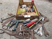 BL-wrenches, level, screwdrivers, electric tape,