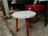 3 legged Formica stool/table