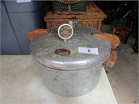 National pressure cooker-very large
