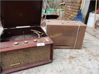 2 old record players