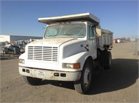 2000 International 4700 Dump Truck