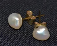 14k Gold Earrings With Fresh Water Pearls