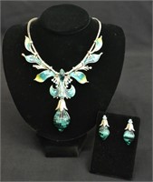 Fashion Collar Necklace With Matching Earrings