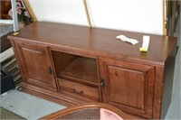 Nice (2) cabinet single drawer TV entertainment st