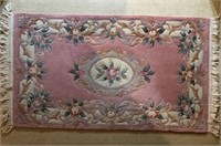 Beautiful mauve and cream color floral rug