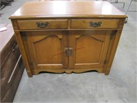 Maple Wood pullout table cabinet 40x20x30 - closed