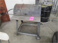 Smoker/charcoal bbq grill w/ NEW grate