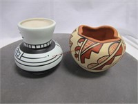 2 pcs Native American pottery Lafoya 3.5" &