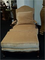 Huntington House Arm Chair w/ Ottoman
