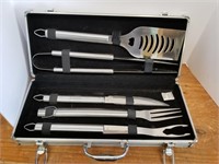B18- STAINLESS STEEL GRILLING TOOLS