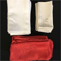 Lot of assorted table linens.