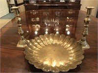 Decorative metal brass bowl with scalloped edge