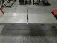Aluminum deck plate cross over tool box