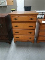 4 drawer chest of drawers.
