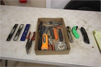 Flat of knives & hand tools
