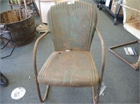 GREEN 1940S OUTDOOR CHAIR