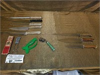 Nice collection of vintage knives