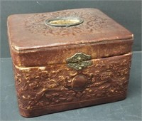 Antique 8" Victorian Collar Box