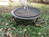 Lot # 328 - Metal fire pit with top grate