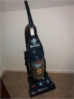 Lot # 272 - Bissel Cleanview Helix vacuum