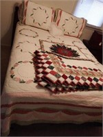 Lot # 260 - Qty of bed linens on bed to