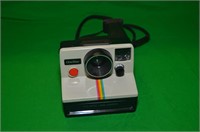 VINTAGE POLAROID ONE STEP CAMERA