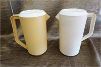 Pair Rubber Maid ½ Gallon Pitcher