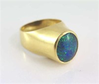Handmade 18ct yellow gold and opal ring