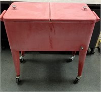 RED OUTDOOR PATIO ICE COOLER / CHEST