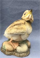 4.5" Boehm porcelain bird with eggs       (999)