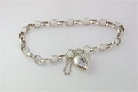 Silver (925) bracelet with heart lock