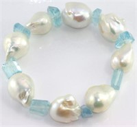 Baroque pearl and aquamarine stretch bracelet