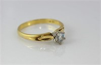 18 ct yellow gold solitaire diamond ring