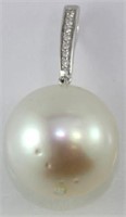 18ct white gold South Sea pearl & diamond pendant
