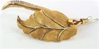 18ct yellow gold leaf brooch