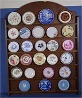 Collection of twenty six assorted pin dishes
