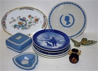 Collection Wedgwood blue jasper pieces