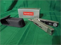 Victorinox Auto Tool
