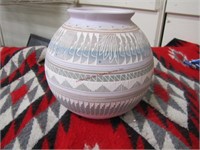 Navajo Pottery by Tannia Smith from 4 corners 7.5"