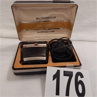SUNBEAM QUICK CHARGE SHAVER